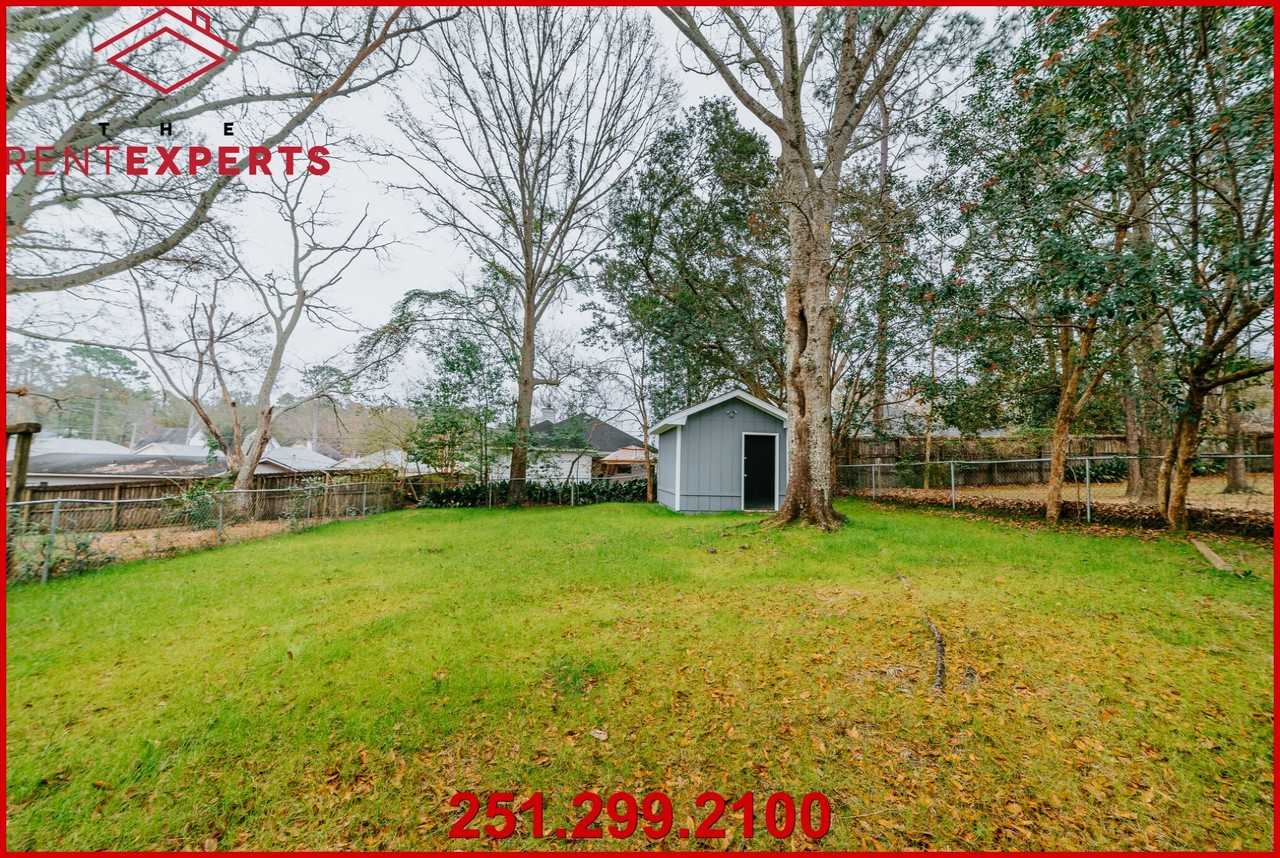 915 Schaub Ave - Photo 6 of 26