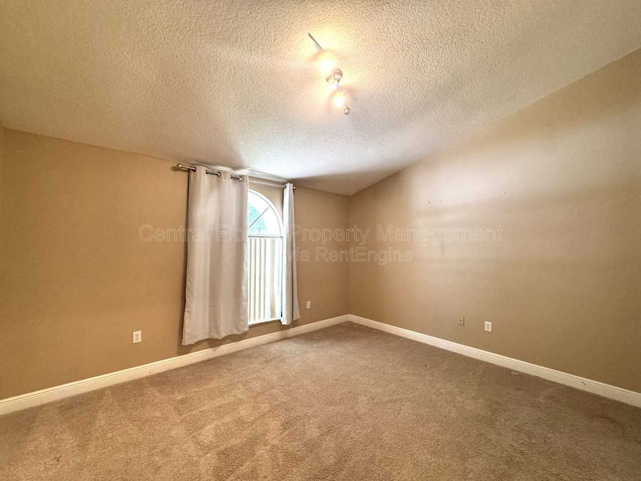 820 Briargrove Ave - Photo 5 of 23