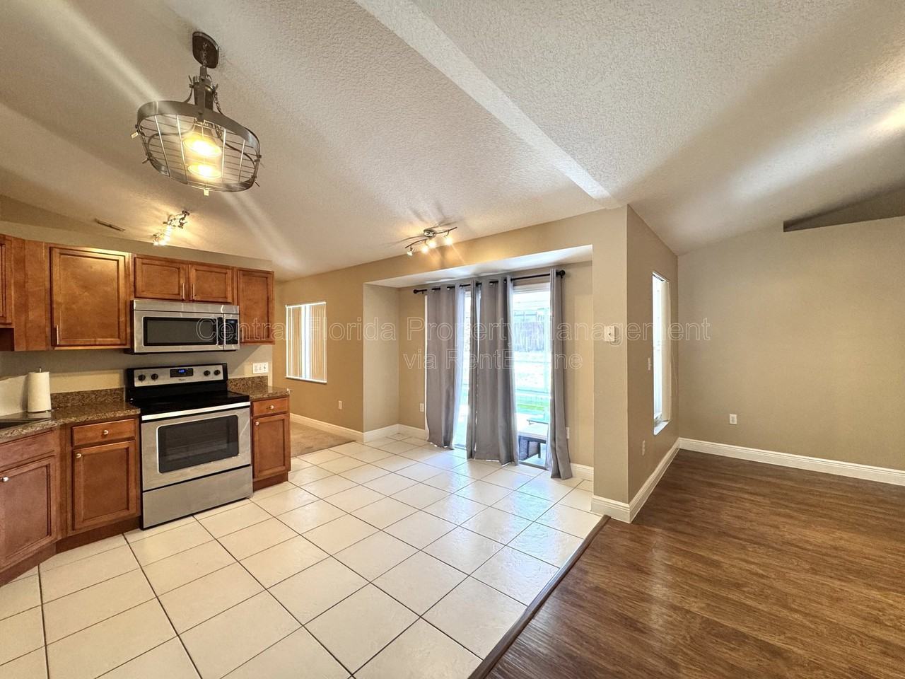 820 Briargrove Ave - Photo 7 of 23