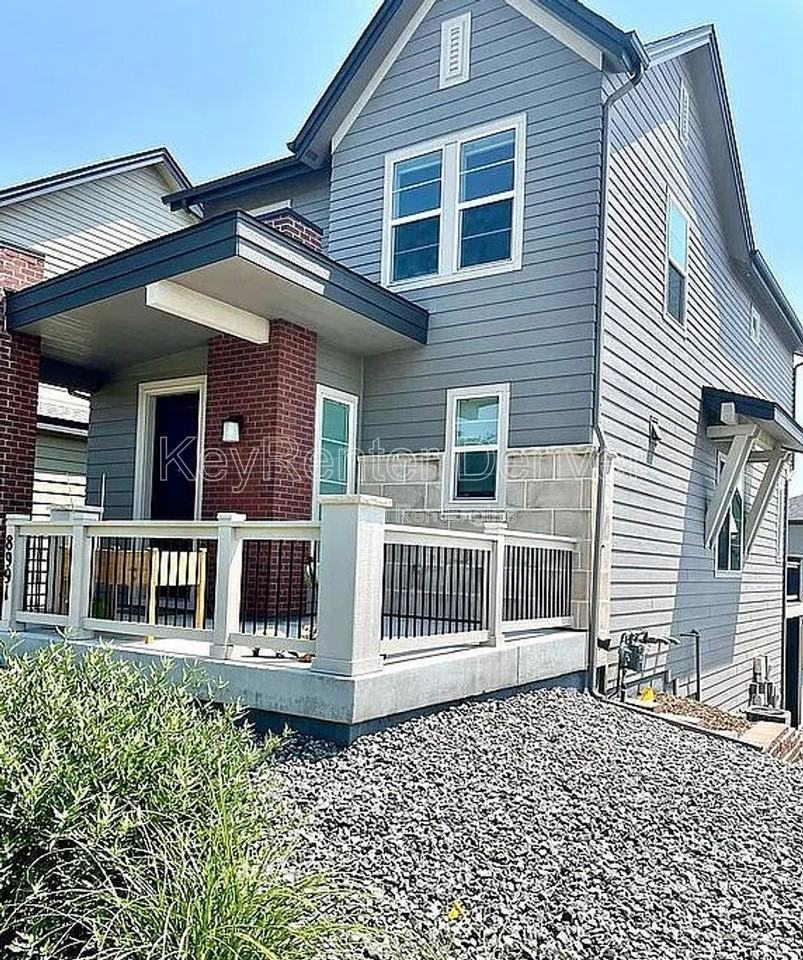 8991 Yates Dr - Photo 3 of 22
