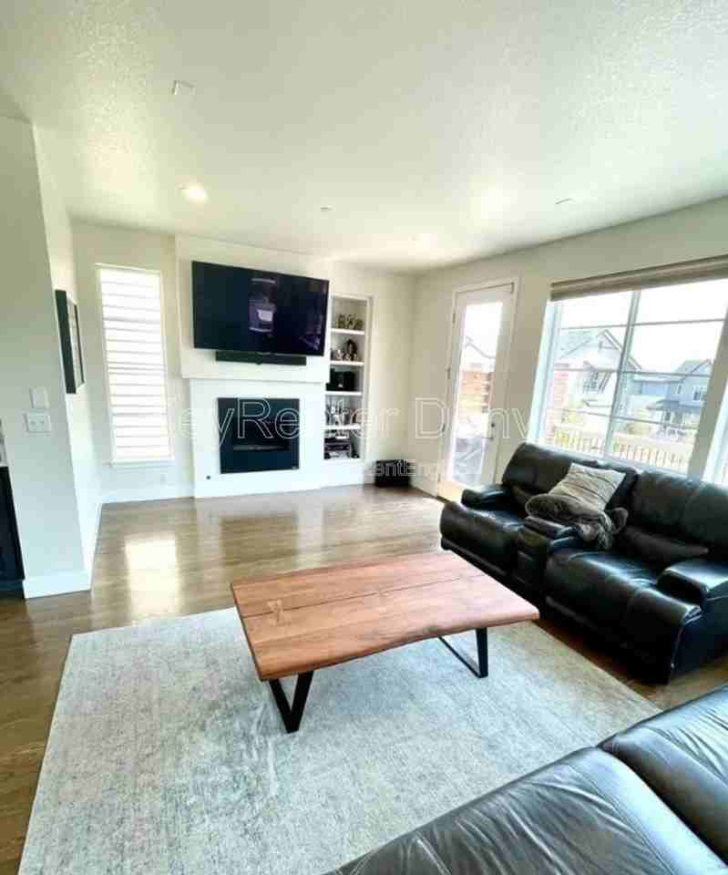 8991 Yates Dr - Photo 6 of 22