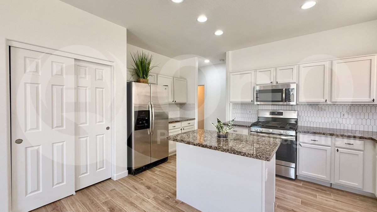25828 N 67th Dr - Photo 3 of 28