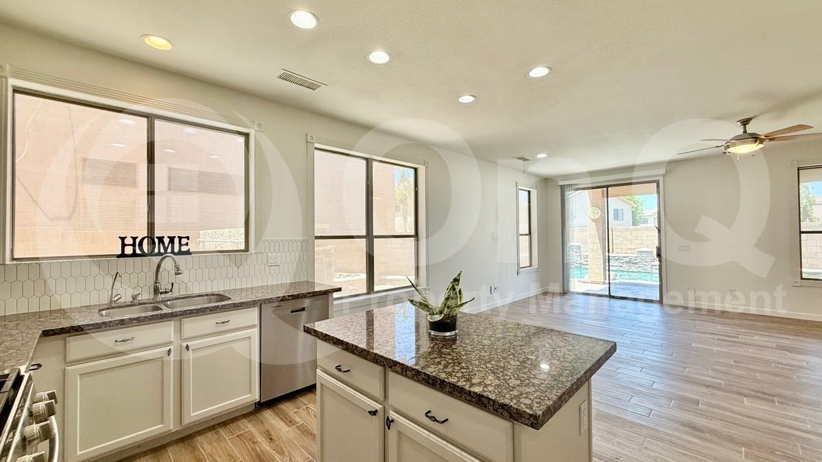 25828 N 67th Dr - Photo 4 of 28