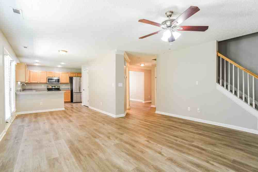 4116 Everest Dr - Photo 5 of 17