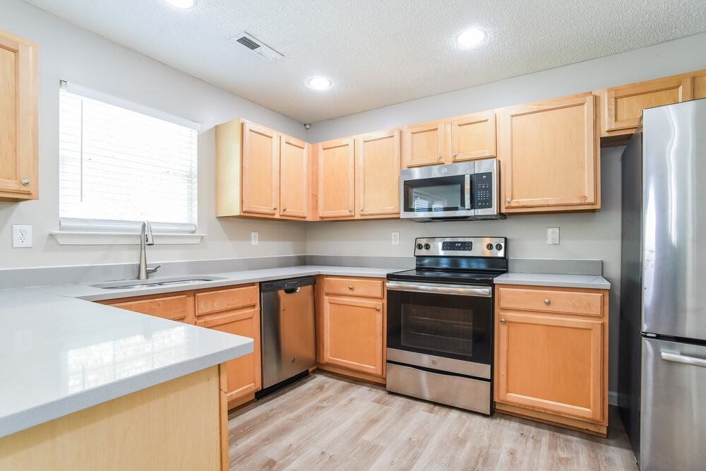 4116 Everest Dr - Photo 7 of 17