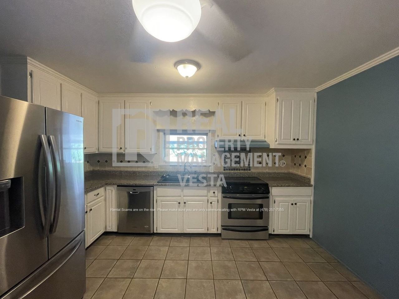 240 Candler Dr - Photo 4 of 20
