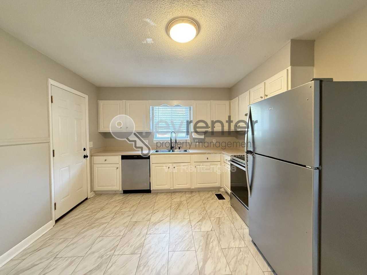 550 Alexander Dr #A - Photo 5 of 11