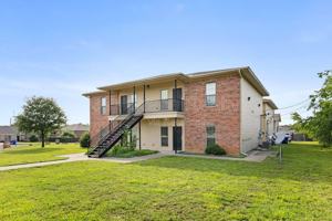 featured image of 2100 Breezy Dr