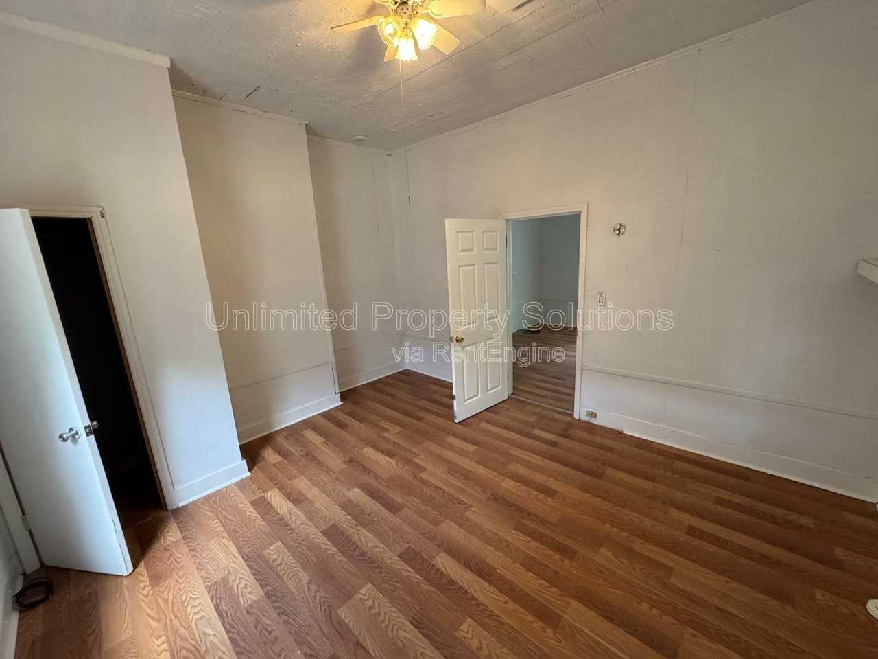 317 Queen St - Photo 7 of 17
