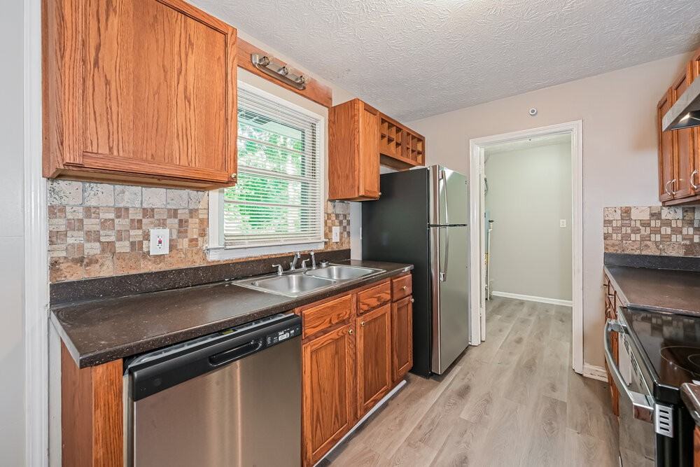 355 Arcadia Pl Sw - Photo 6 of 16