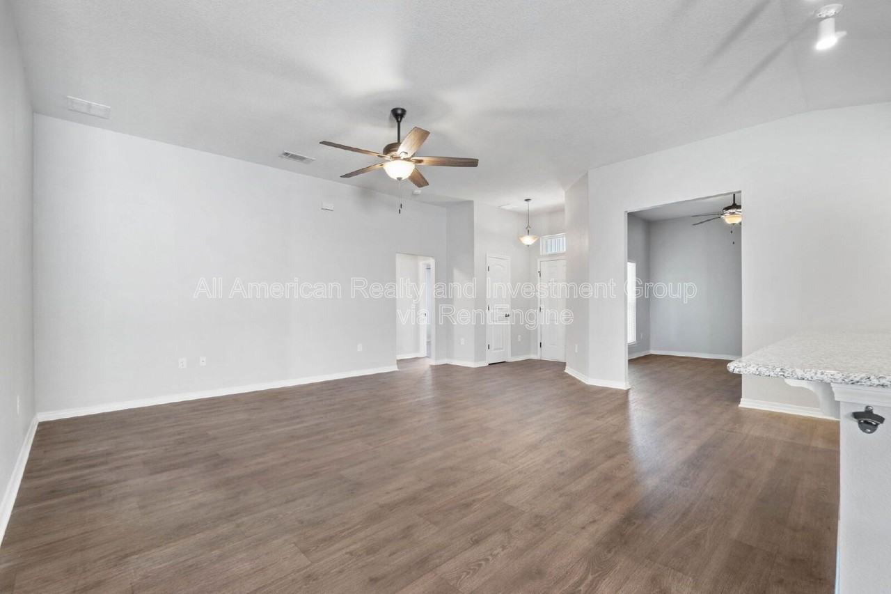 2432 Frontera St - Photo 5 of 29