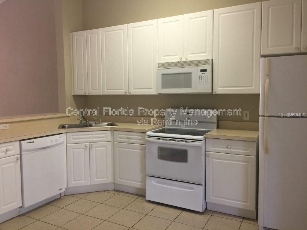 149 Reserve Cir #201 - Photo 3 of 16