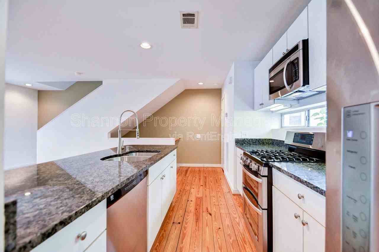 822 Ruthven St - Photo 5 of 21