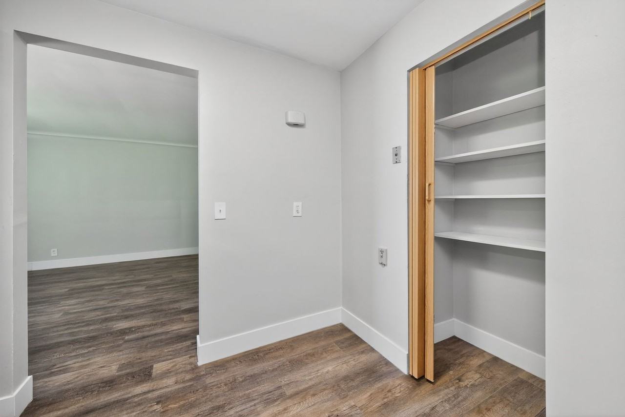 6612 Bantry Ave #8 - Photo 3 of 18