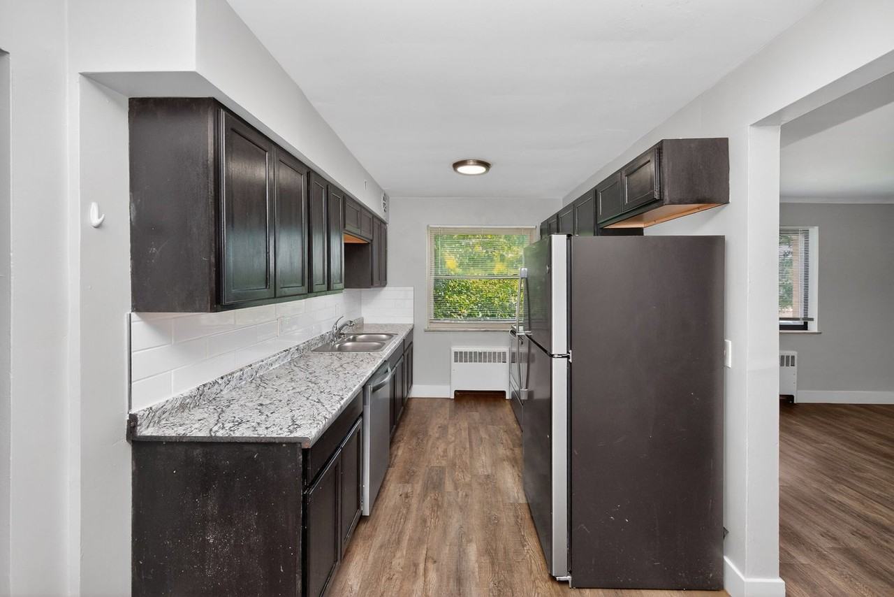 6612 Bantry Ave #8 - Photo 6 of 18