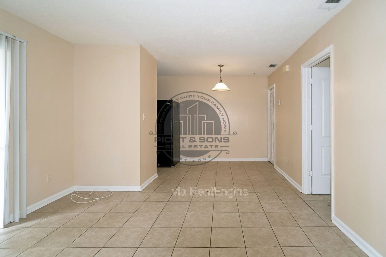 836 Richmond St #10 - Photo 6 of 12