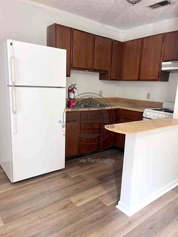 2544 Bilbrey Dr - Photo 2 of 3