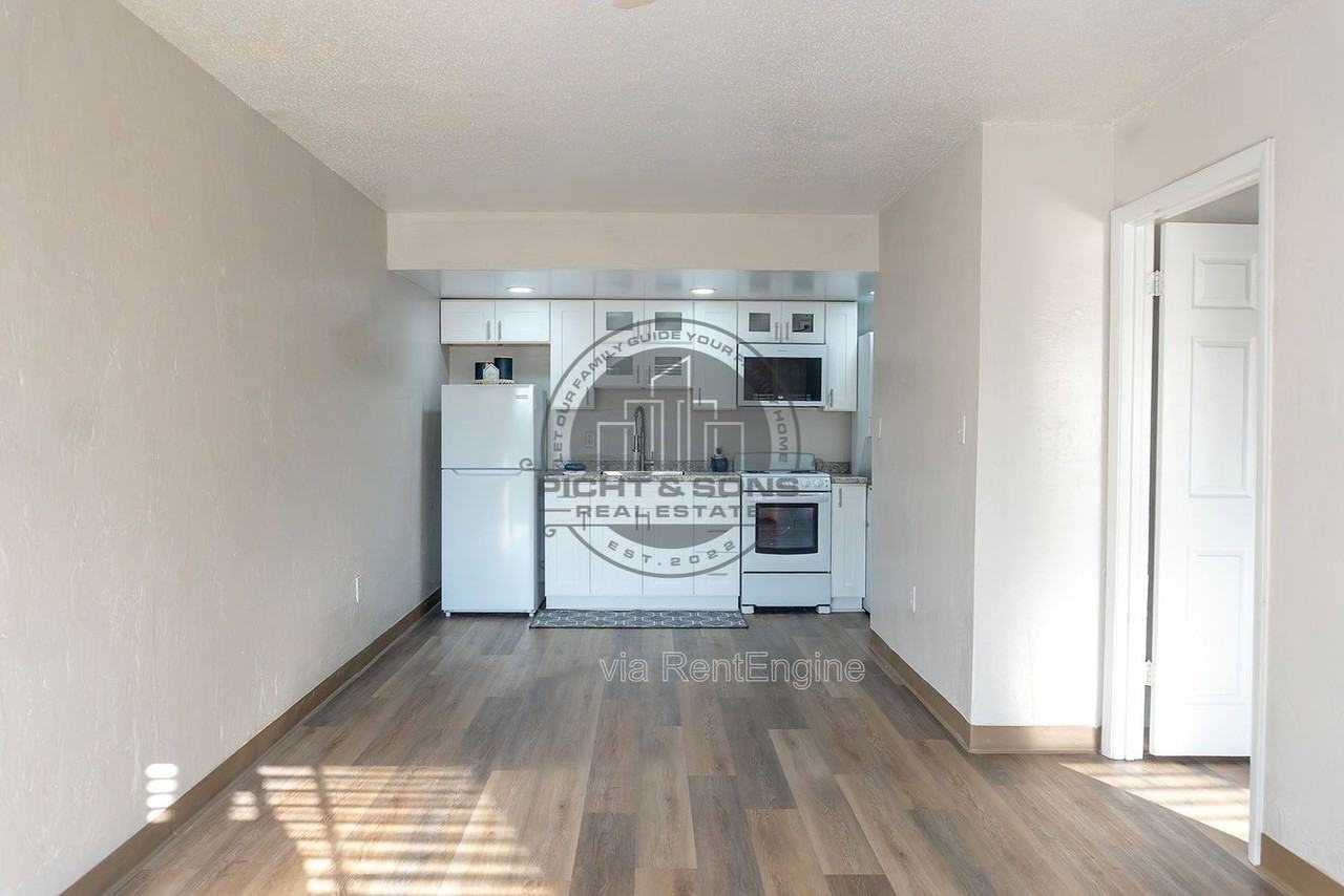 2765 W Tharpe St #210 - Photo 2 of 14