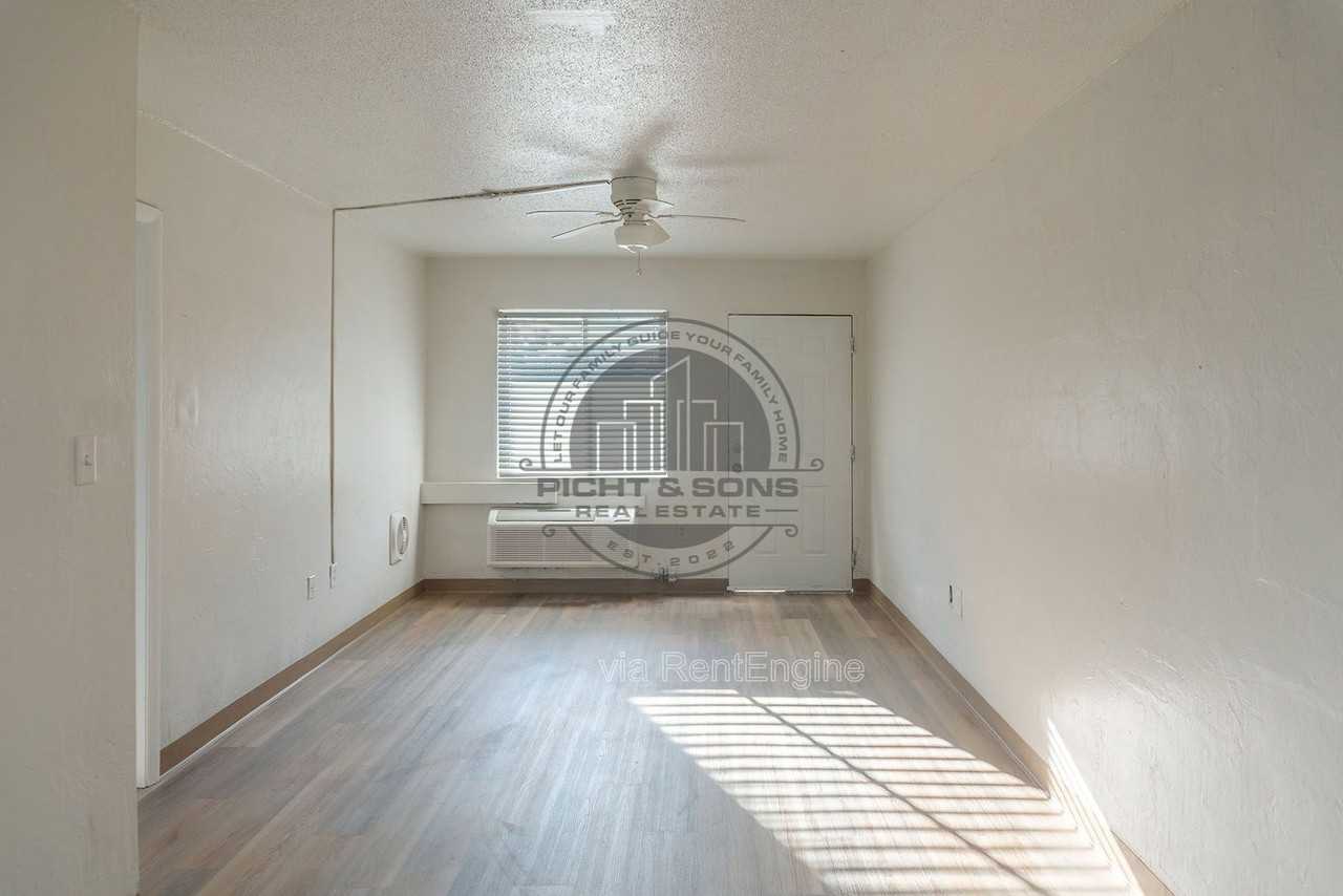 2765 W Tharpe St #210 - Photo 4 of 14