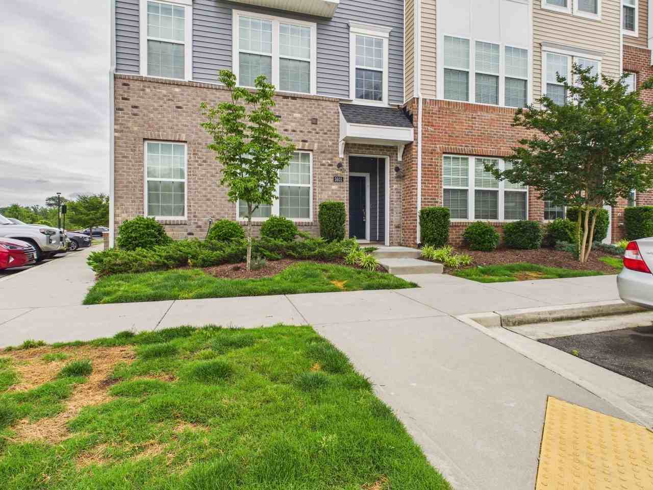 5931 Laurel Bed Ln #B - Photo 4 of 42