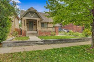 featured image of 2514 Clermont St