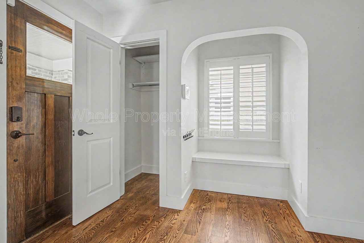 2514 Clermont St - Photo 3 of 33