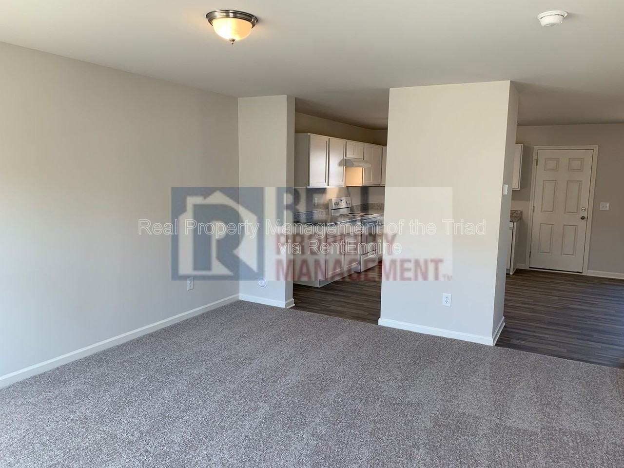 4100 Devonwood Ct - Photo 3 of 18