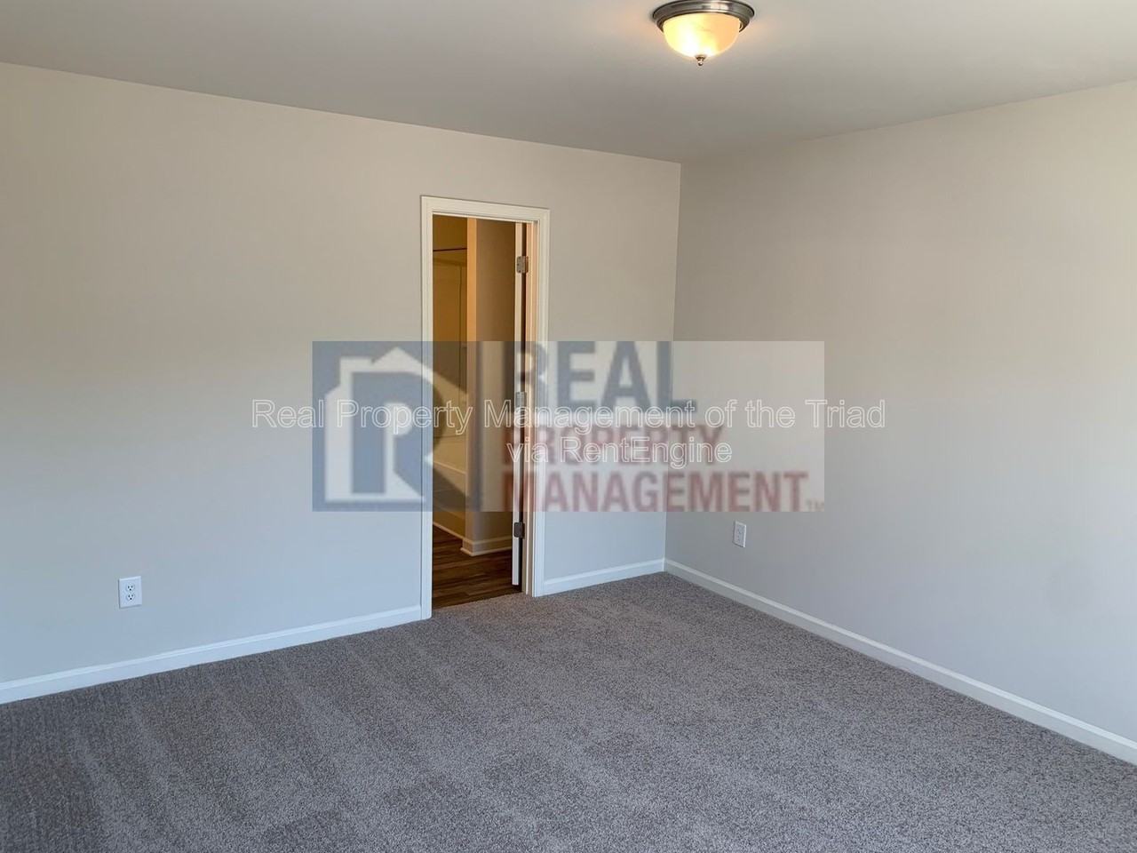 4100 Devonwood Ct - Photo 7 of 18