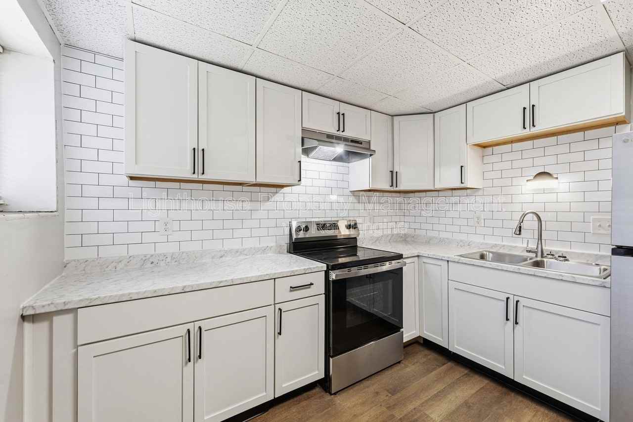 1832 Winton Ave #102 - Photo 3 of 10