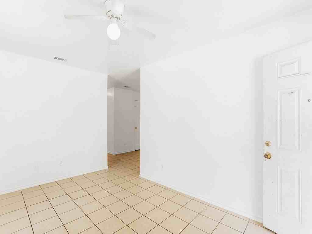 315 Isbell Rd - Photo 2 of 20