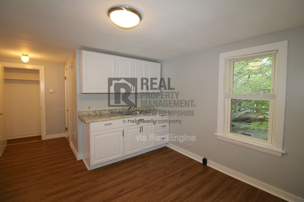 11 Maple St #B - Photo 6 of 14
