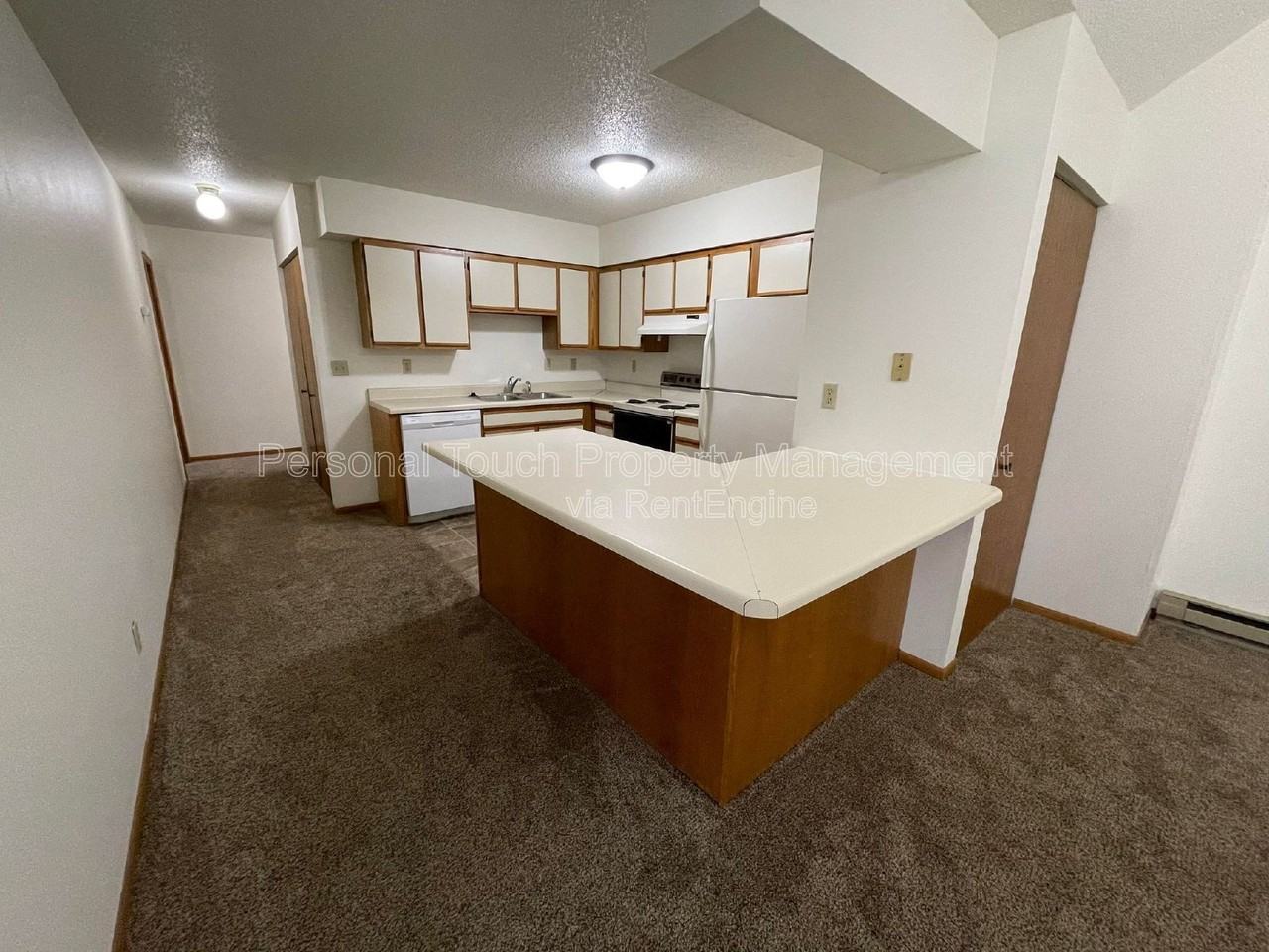 1010 4th Ave S #C - Photo 6 of 20