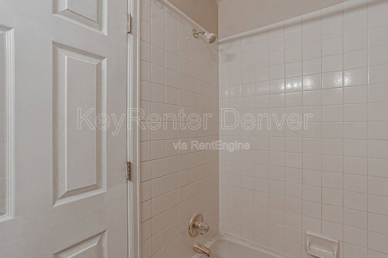 1099 S Walden Way #101 - Photo 6 of 50