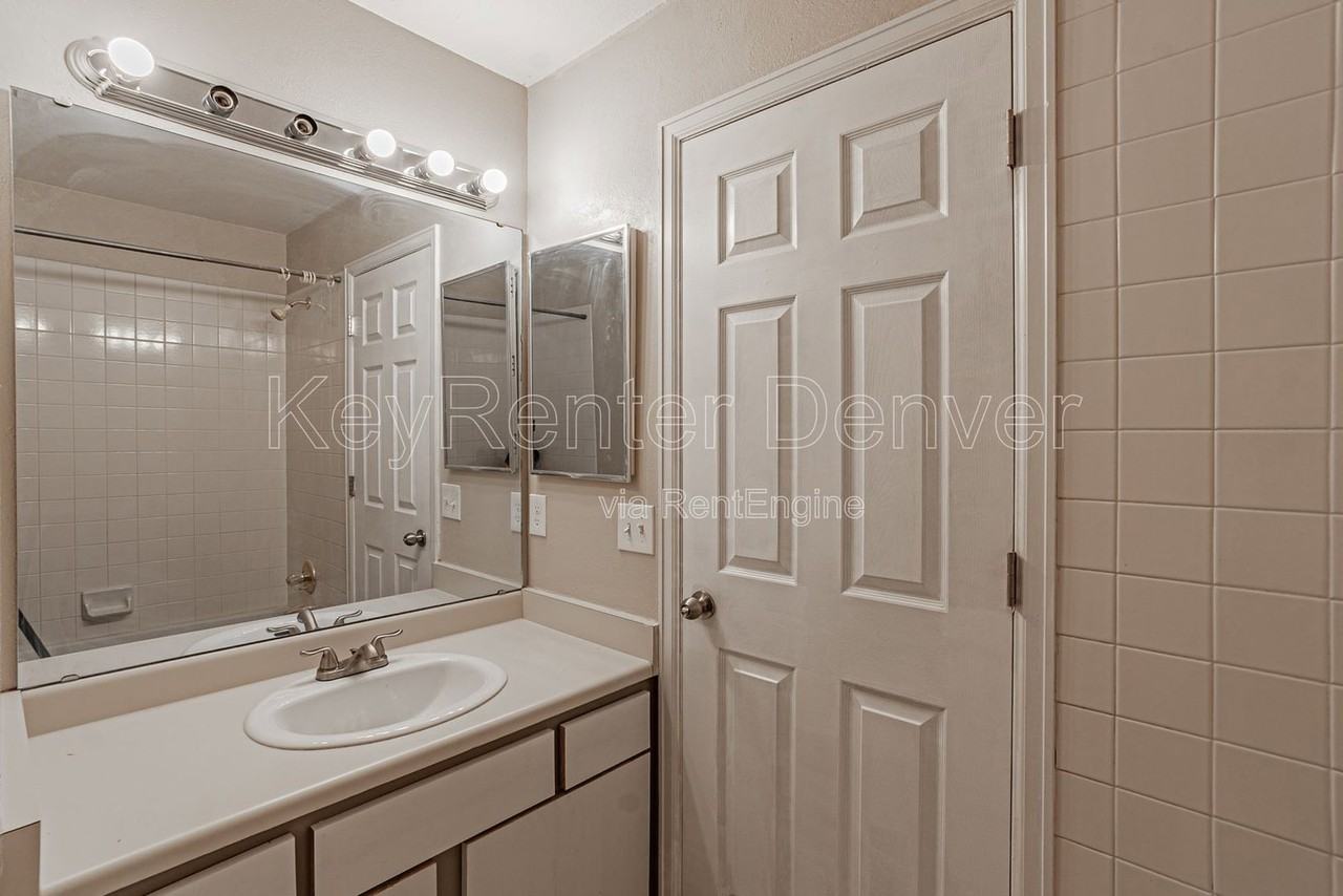 1099 S Walden Way #101 - Photo 7 of 50