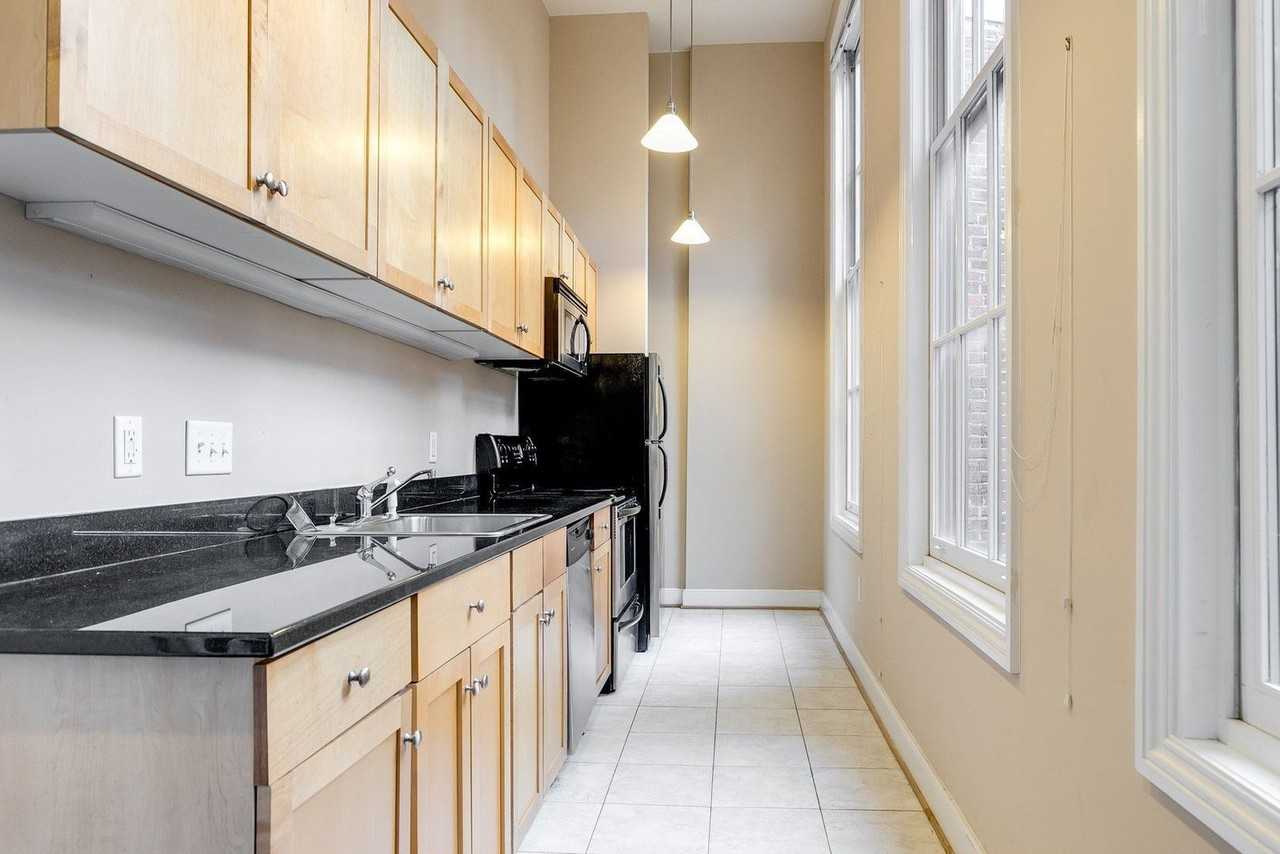 1321 1/2 E Main St #205 - Photo 6 of 20