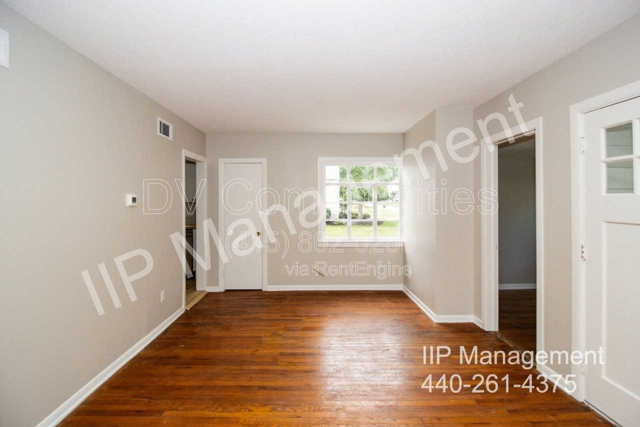 6177 Iroquois Trl - Photo 6 of 19