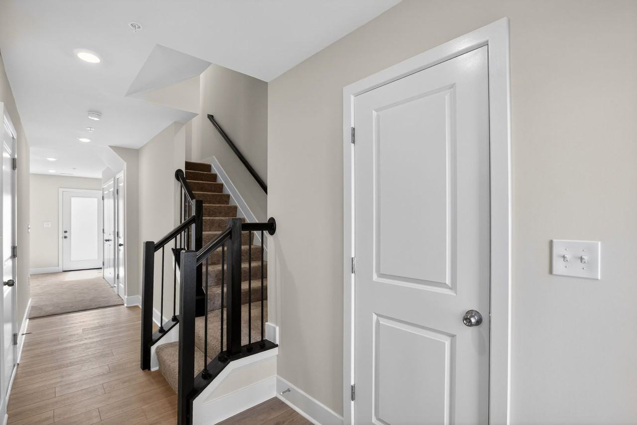 5527 Aberdeen Pl - Photo 3 of 17