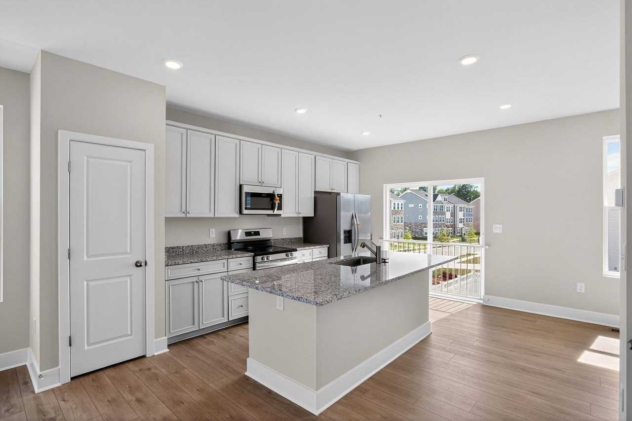 5527 Aberdeen Pl - Photo 4 of 17