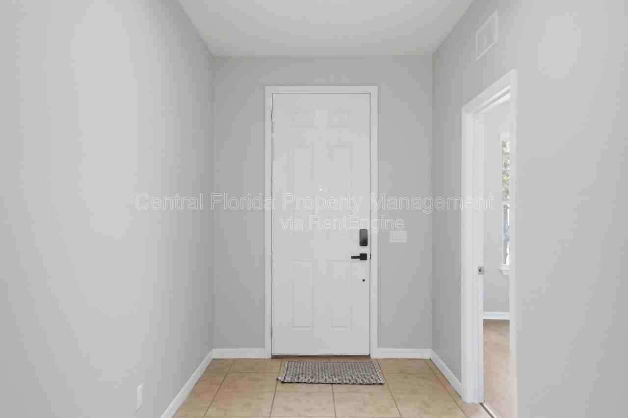 2772 Mead Ave - Photo 5 of 50