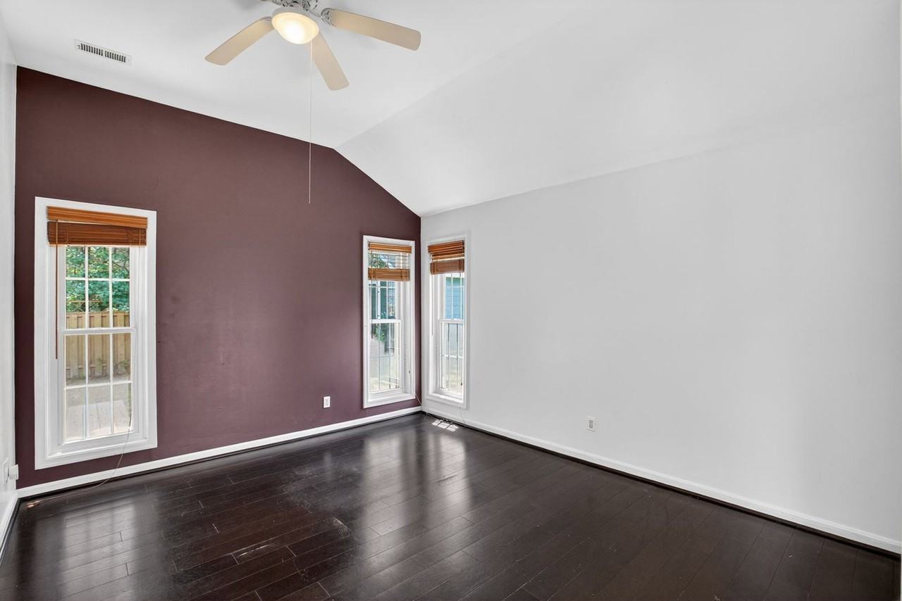 47950 Mayflower Dr - Photo 6 of 17