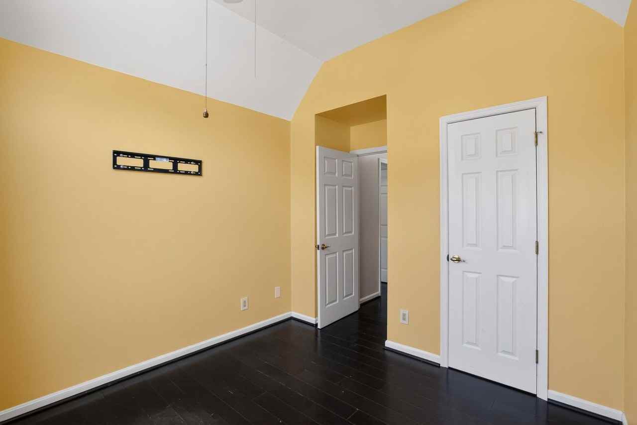 47950 Mayflower Dr - Photo 7 of 17
