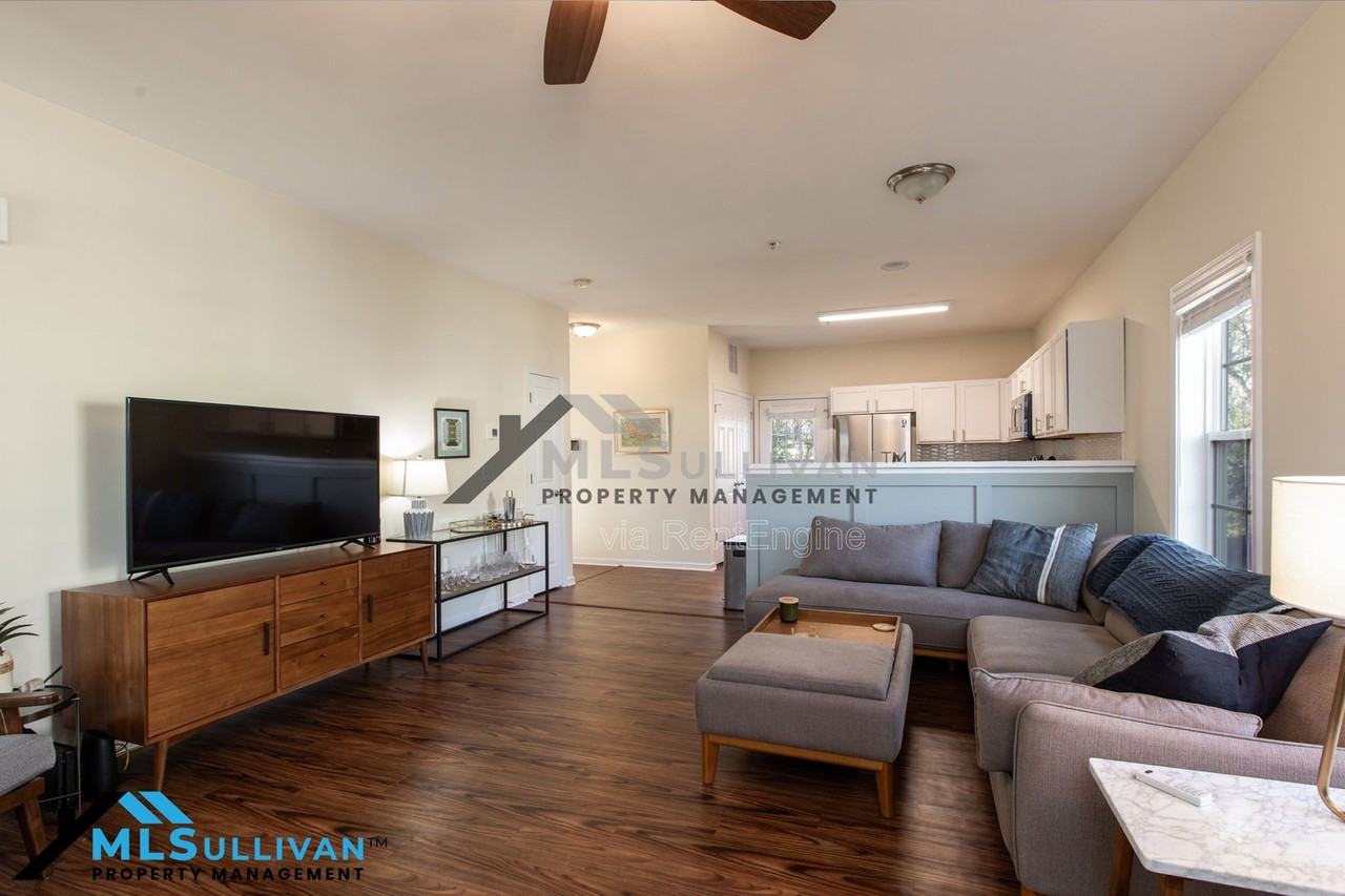 1208 Wall St - Photo 6 of 17