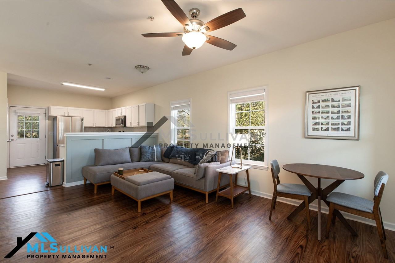 1208 Wall St - Photo 7 of 17