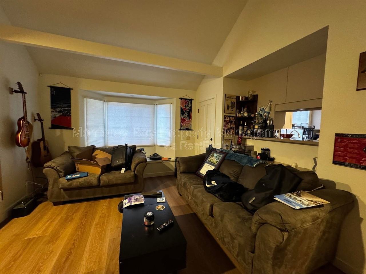 706 Crocker Ave - Photo 3 of 6