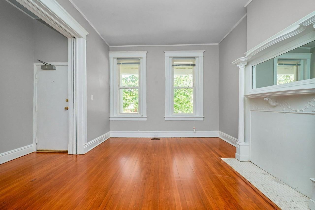 2215 W Grace St #1 - Photo 7 of 22