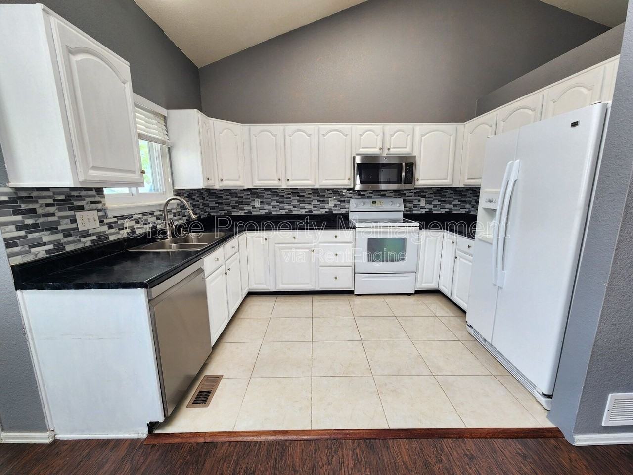 327 W 116th Pl - Photo 5 of 19