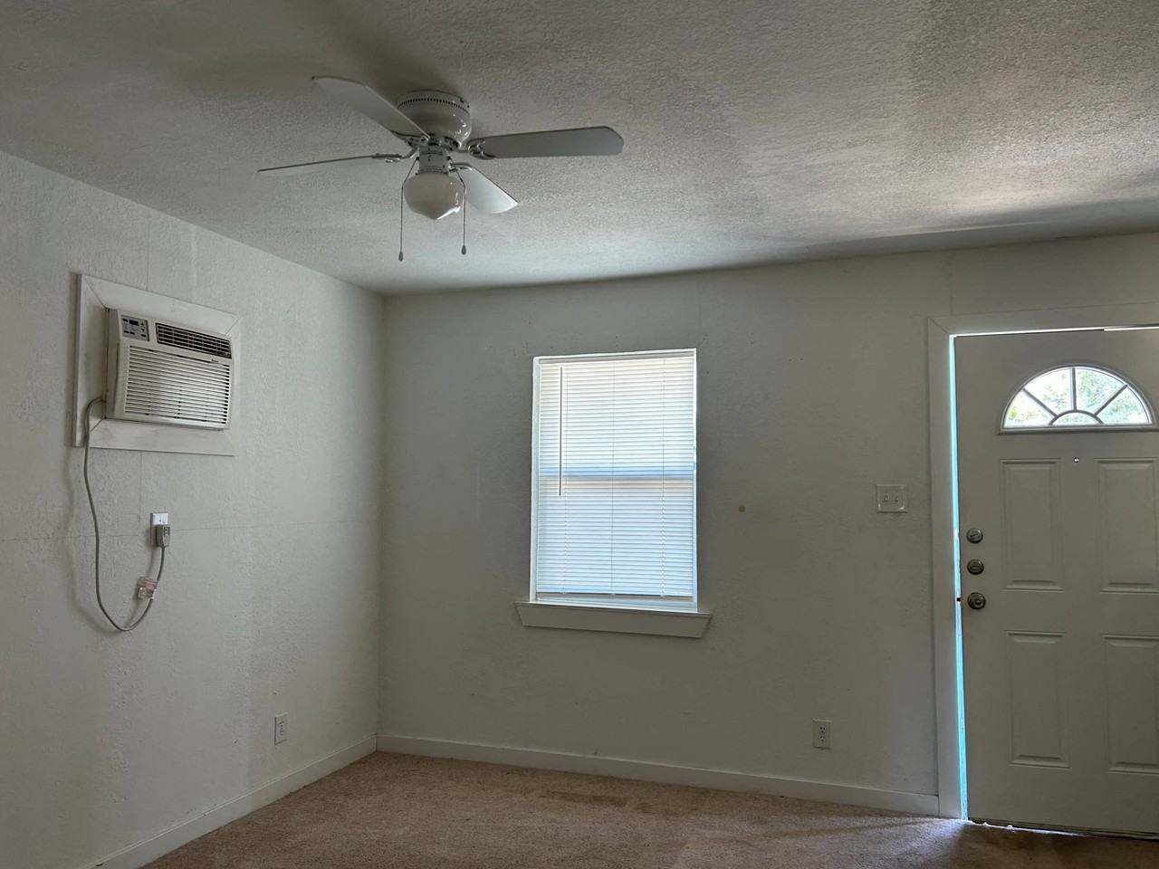 2104 Jerome Dr. - Photo 4 of 7