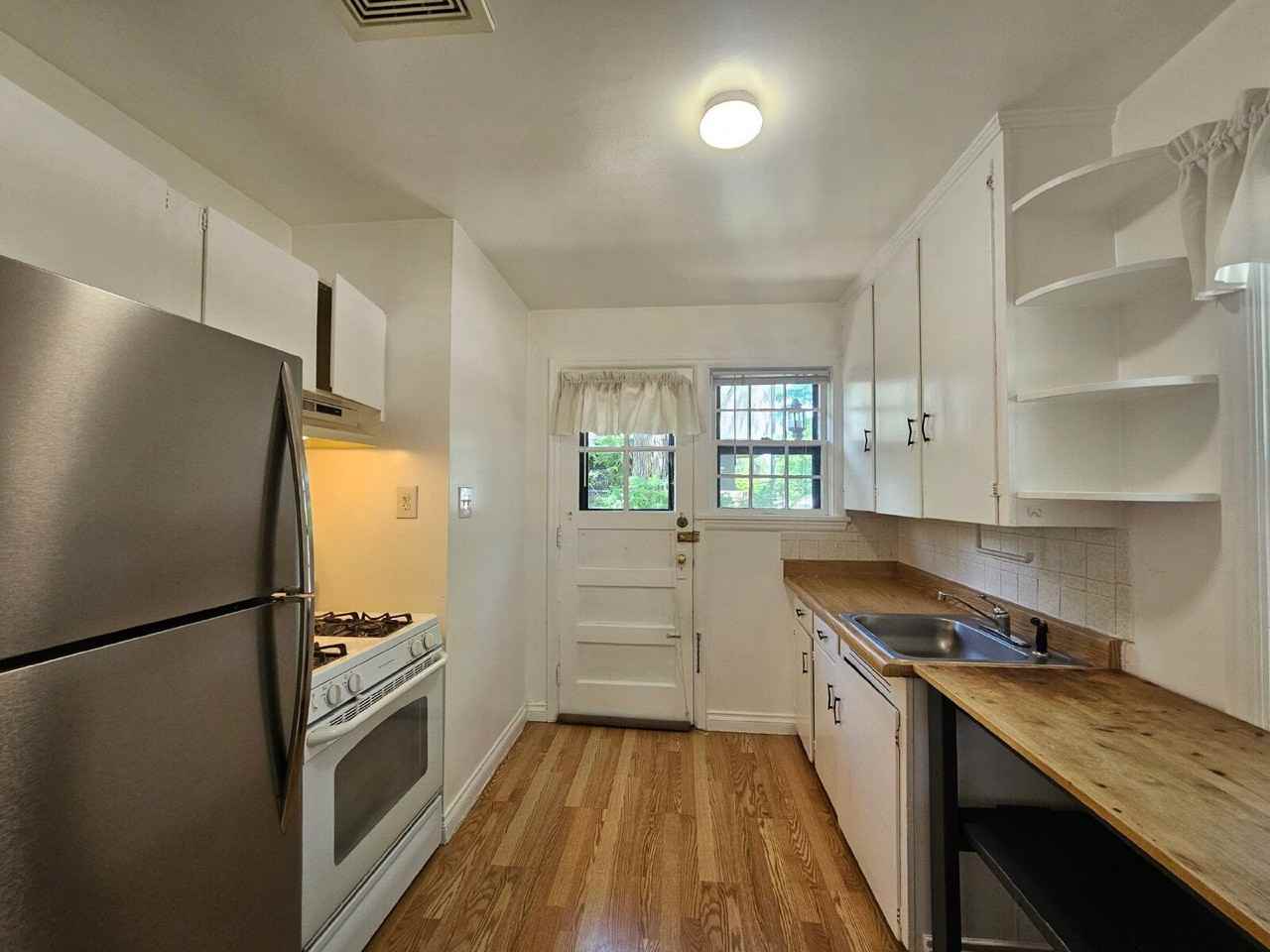 2131 S Grant St - Photo 3 of 14