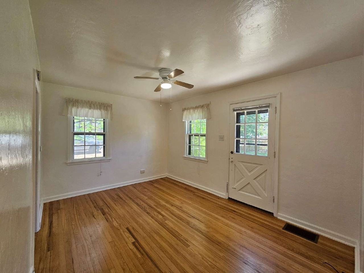 2131 S Grant St - Photo 6 of 14