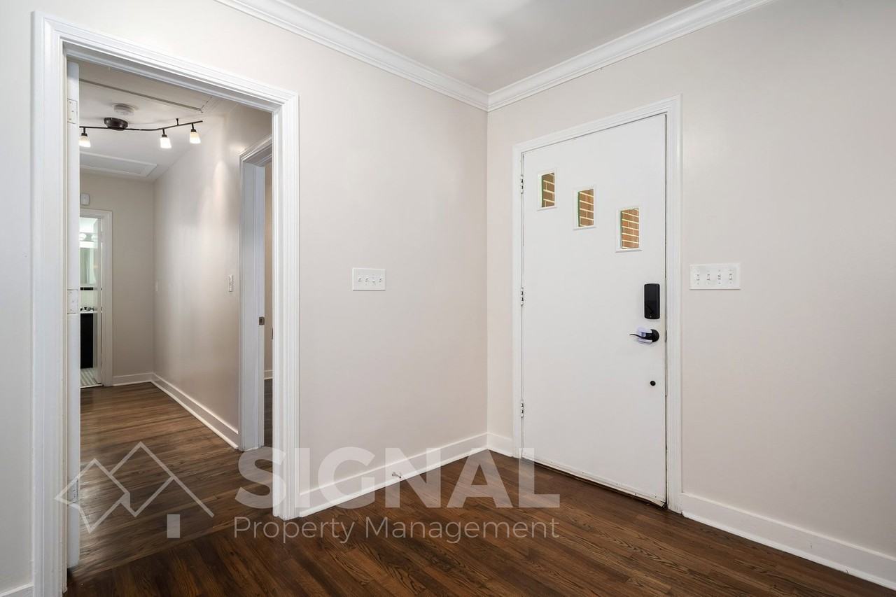 5620 8th Ave S - Photo 5 of 35